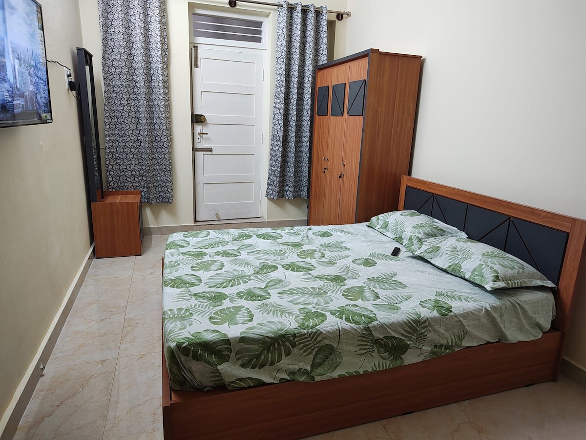 Ratnam - Studio Apartment in BTM Layout