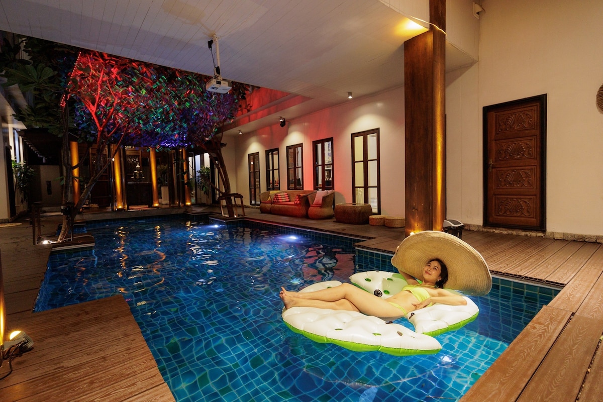 泰式古典风格  绝美泳池 四房六卫 米其林餐厅