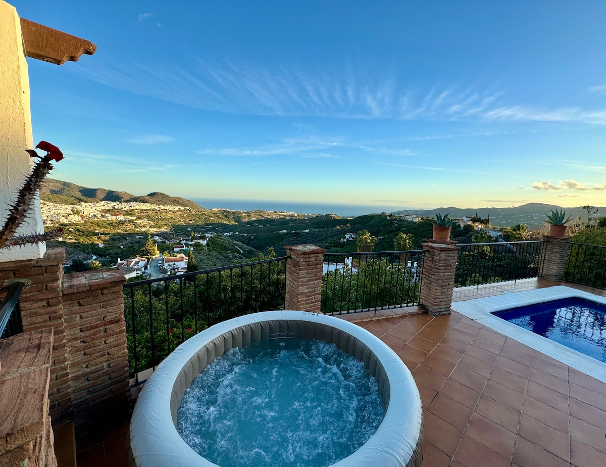 Villa con piscina, jacuzzi y espectaculares vistas