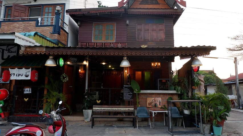 Tambon Thani的民宿