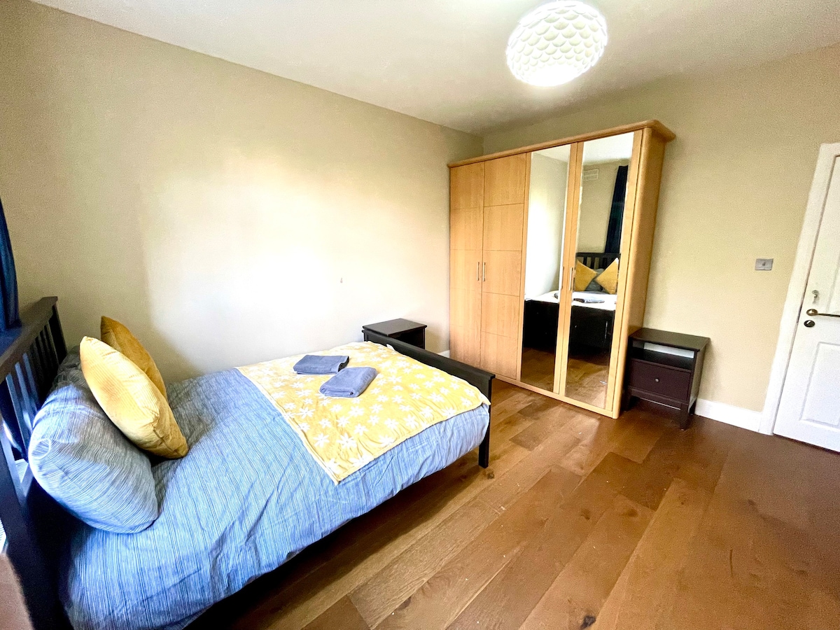 Lovely Room - 2 People - Swiss Cottage