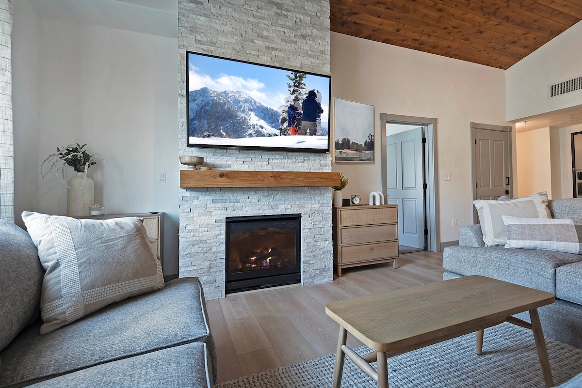 3023 • 4-Star Zermatt King Villa-Remodeled!