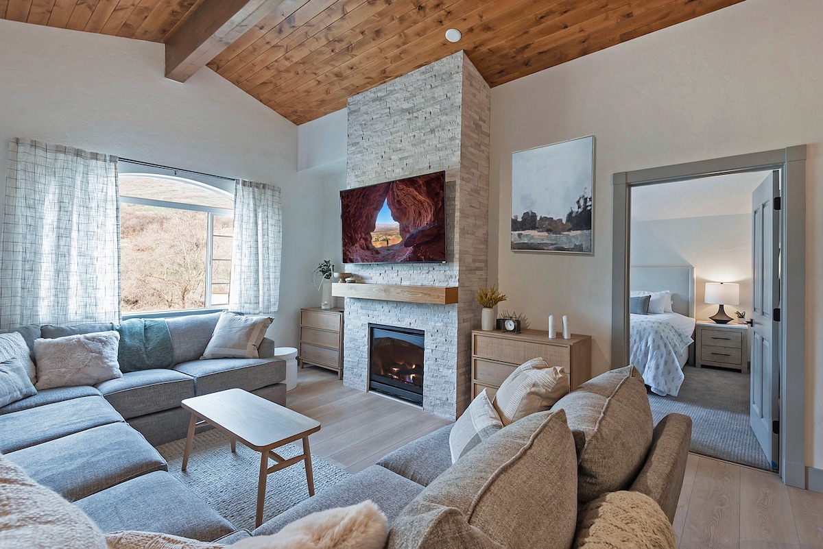 3023 • 4-Star Zermatt King Villa-Remodeled!