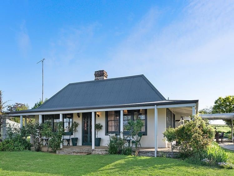 Perfect farm stay near Orange.