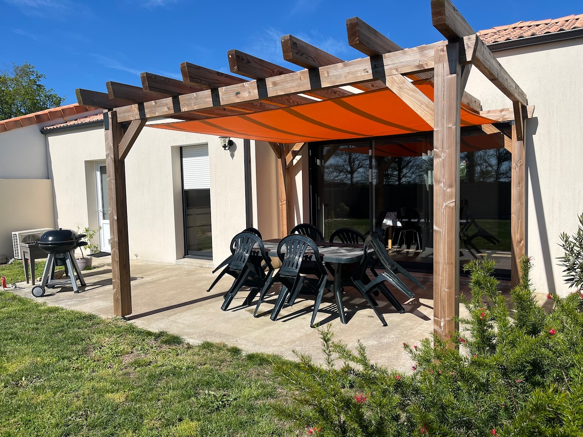 Maison au calme, 3 chambres avec jardin