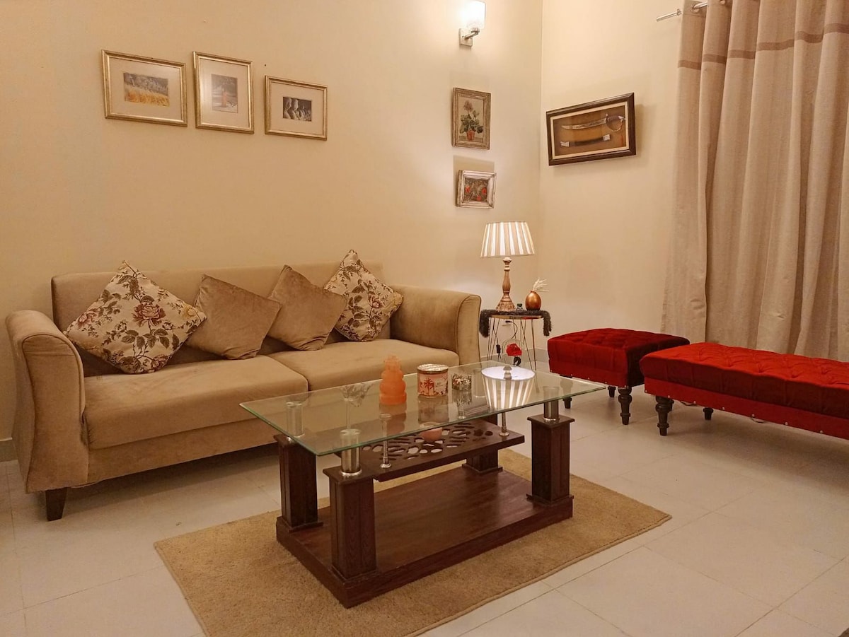 Fully Furnished Park faced AC Executive GuestHouse