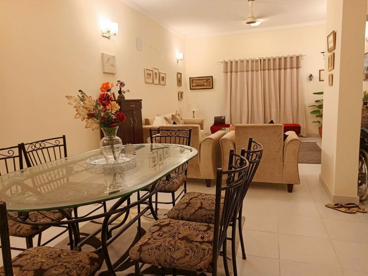 Fully Furnished Park faced AC Executive GuestHouse