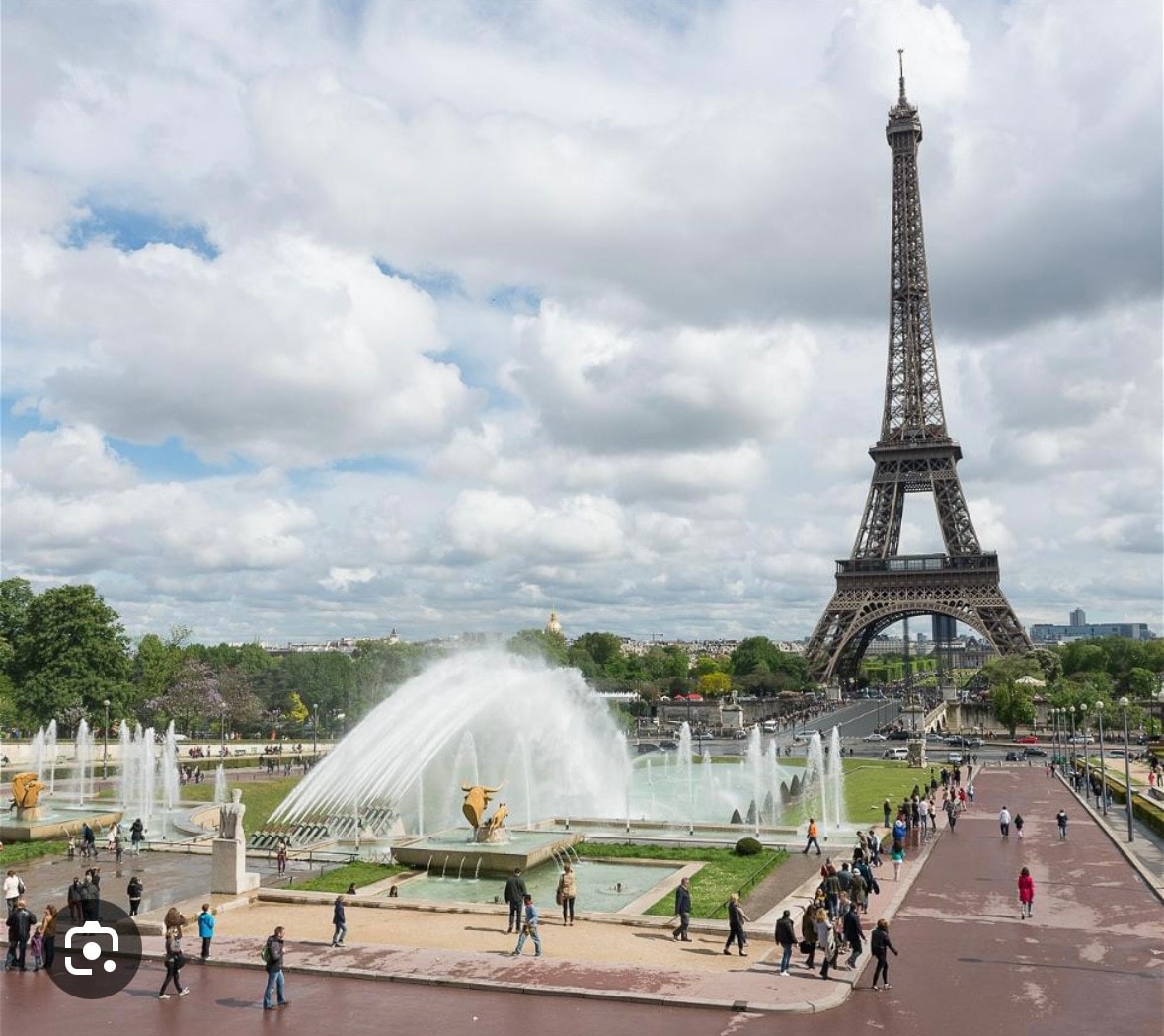 Trocadéro -4 px faceTour Eiffel