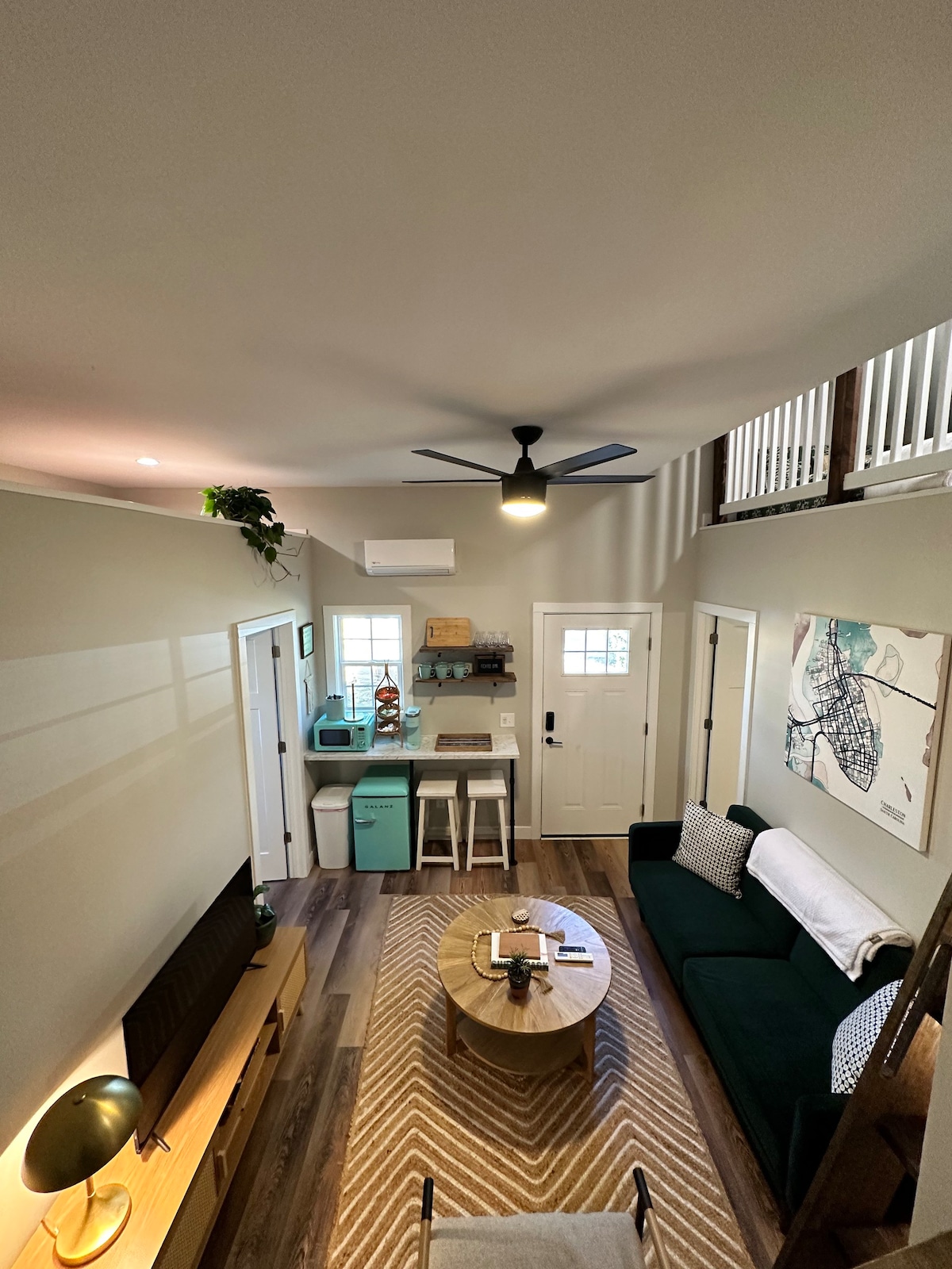 2Br Suite 10 min to Folly Beach