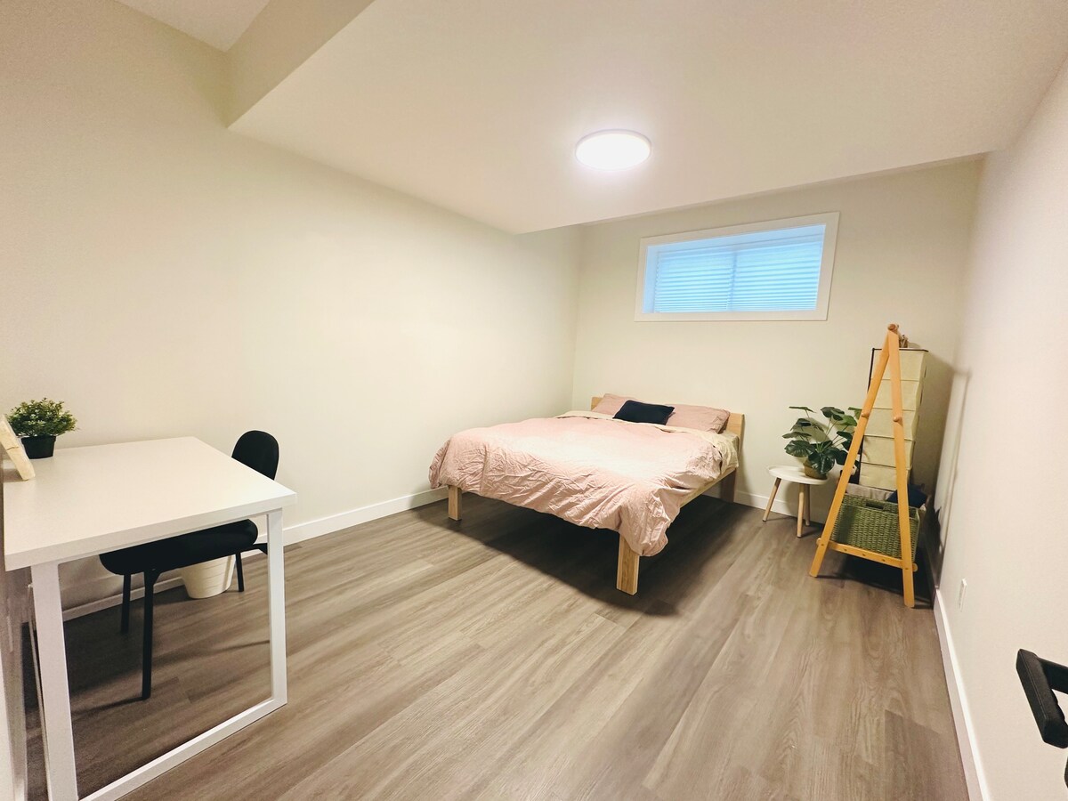 Brand-New Bedrooms with Ensuites near UA&Whyte Ave