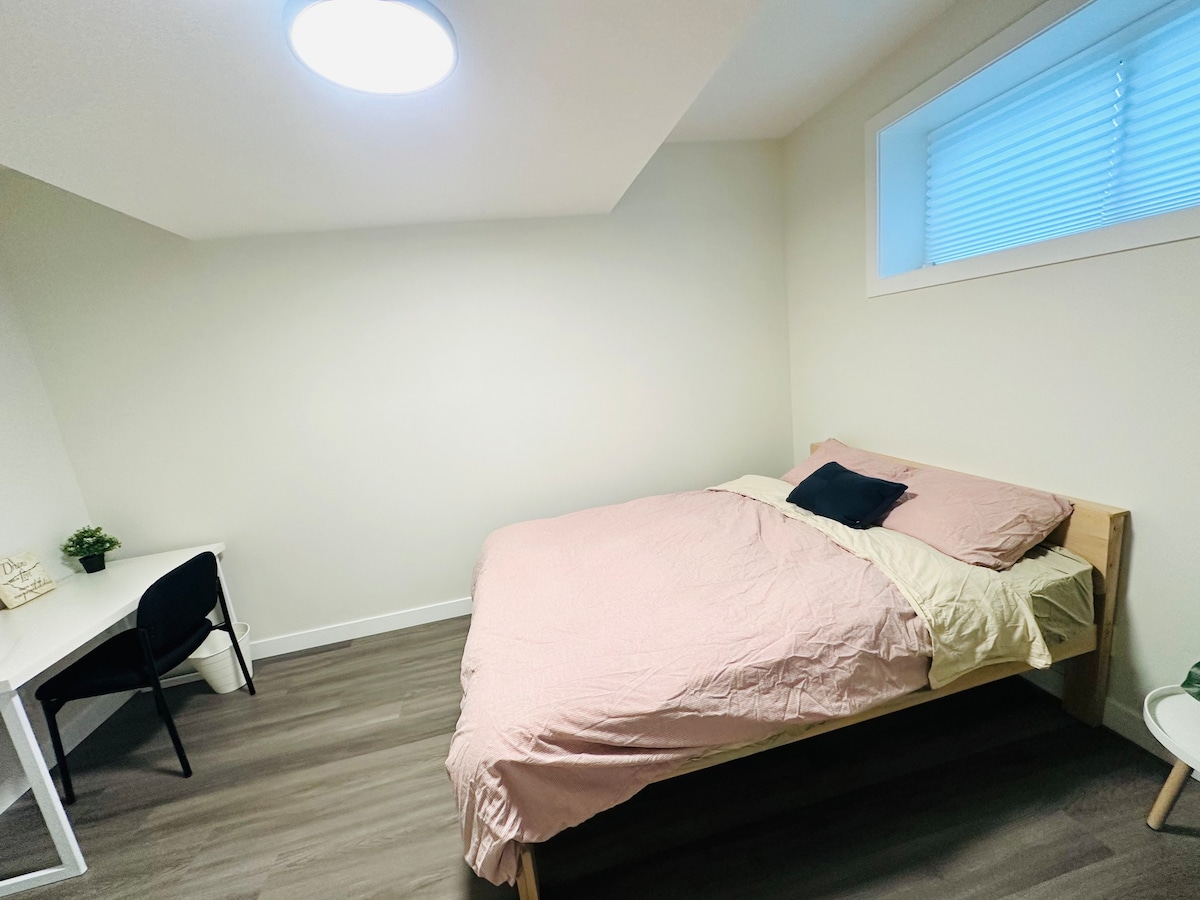 Brand-New Bedrooms with Ensuites near UA&Whyte Ave