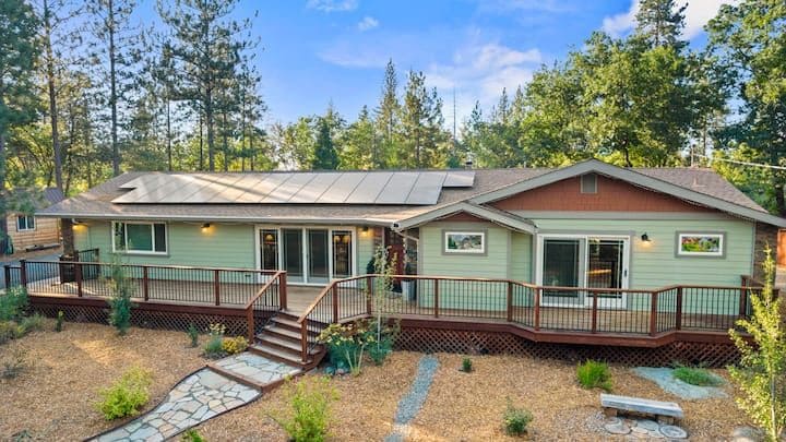 The Haven of Yosemite - Main Lodge + 2 Tiny Cabins