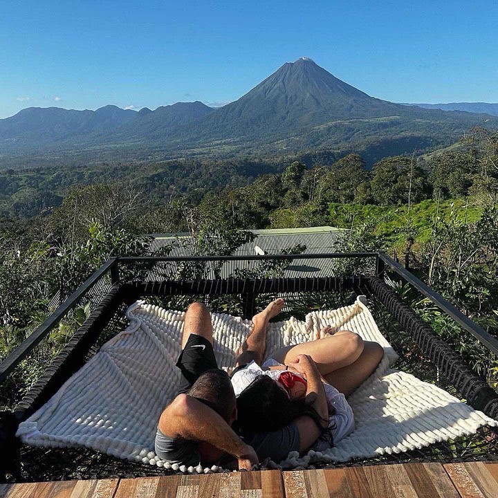 火山美景：豪华水上露营