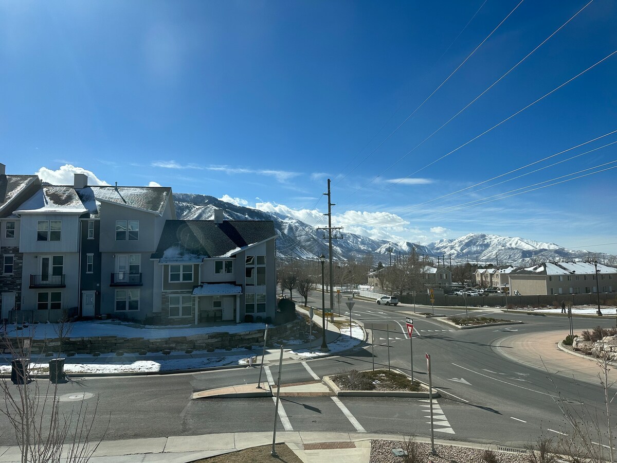 High Ridge Luxury Townhome