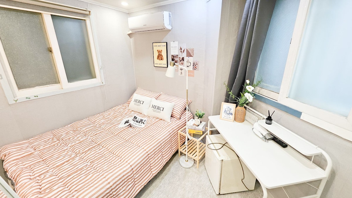 Cheongnyangni站乐天百货公司5分钟舒适私人厕所和客房旅舍# 104