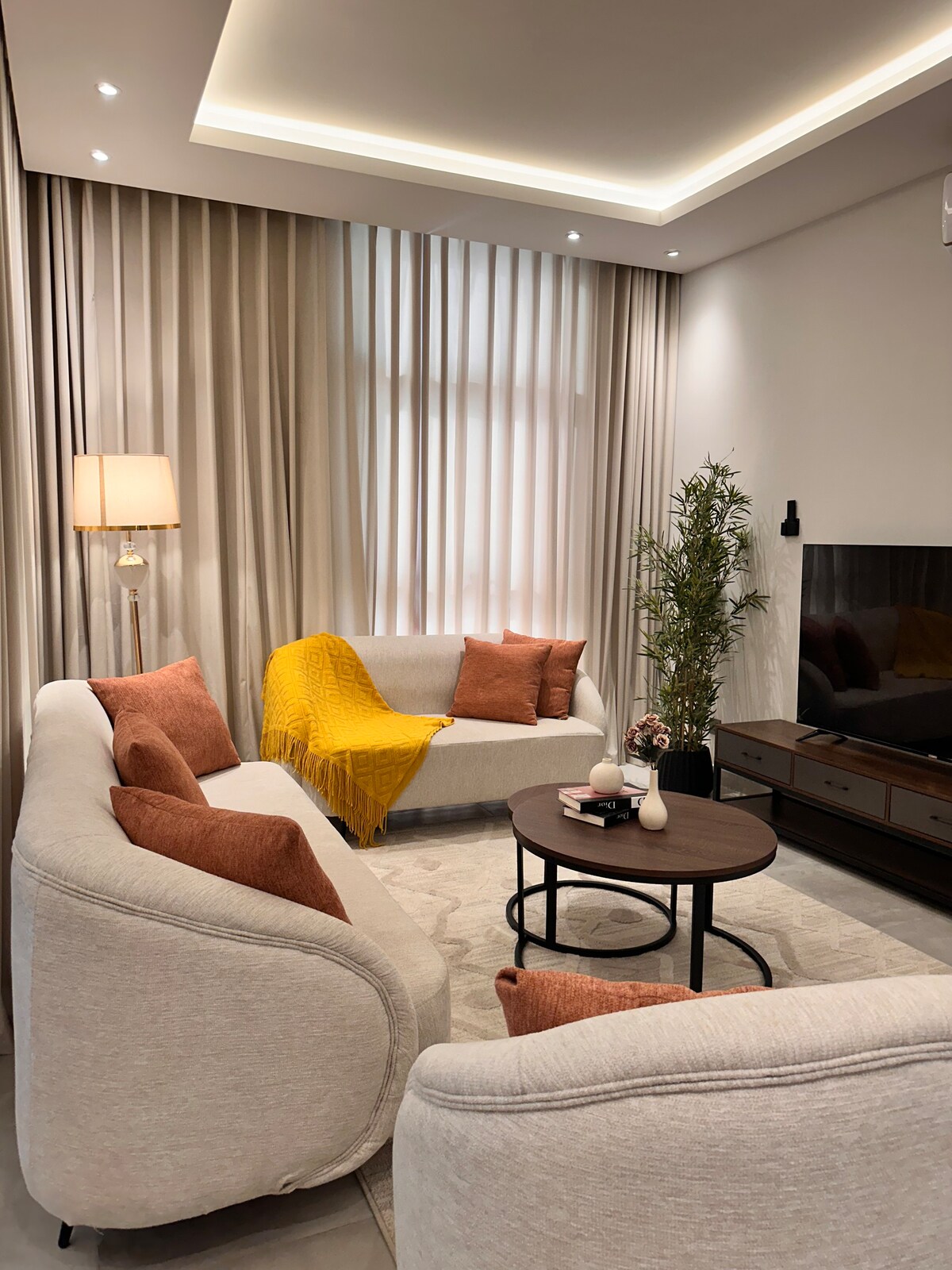 HighRise - Luxury apartment near tourist places