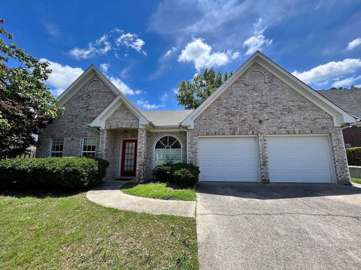 Fenced 3 bedroom single story