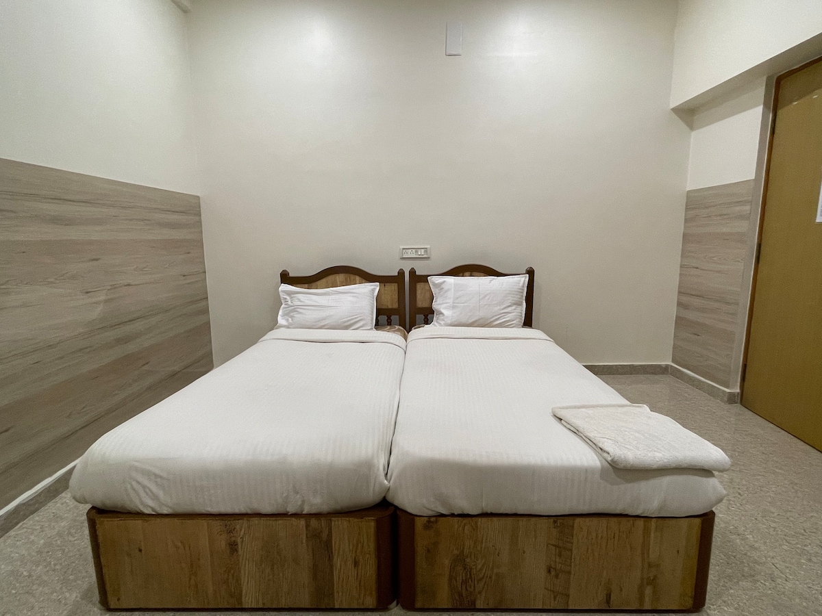 Affordable room -Central Chennai