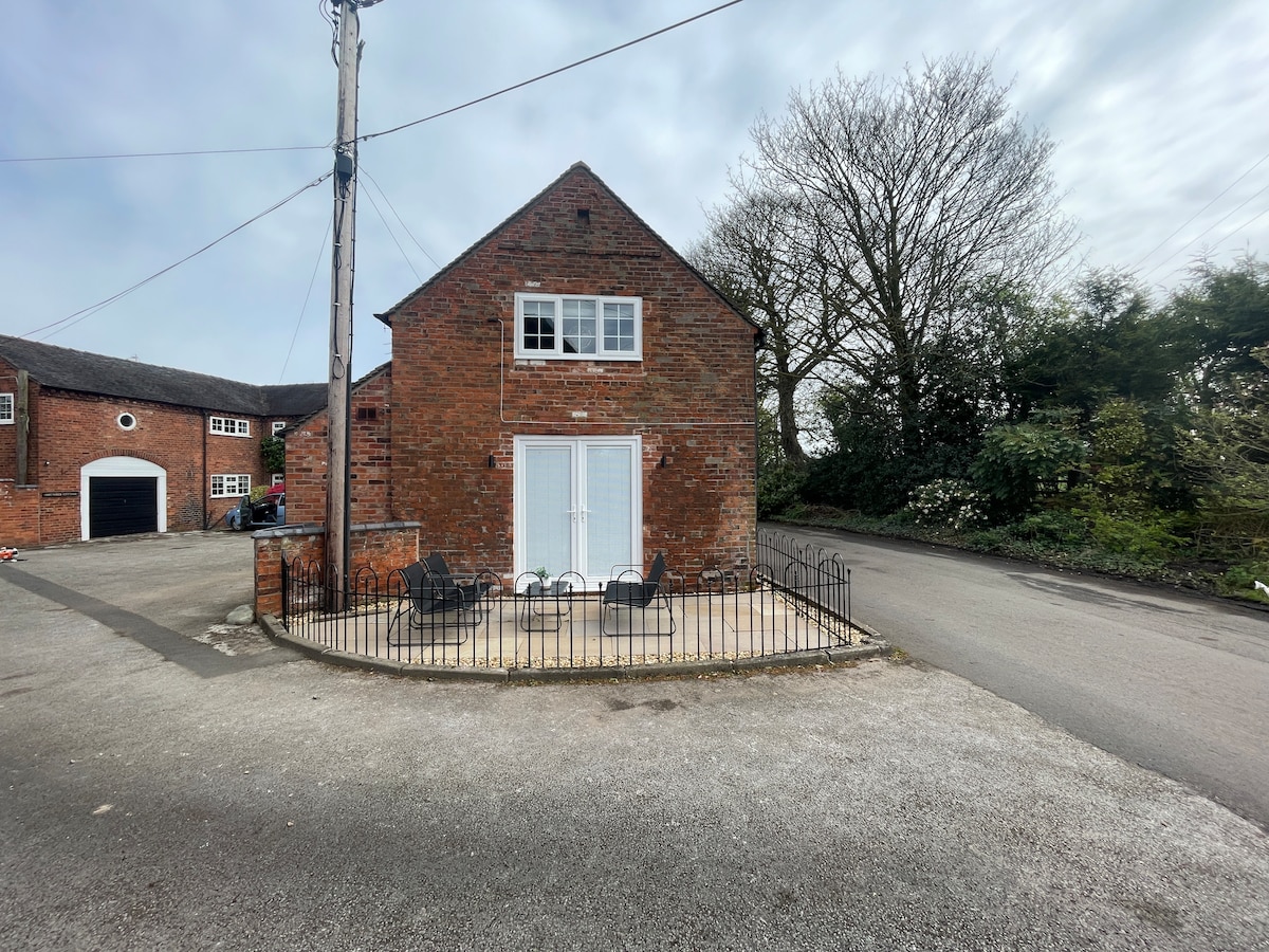 Countryside barn near Sandbach