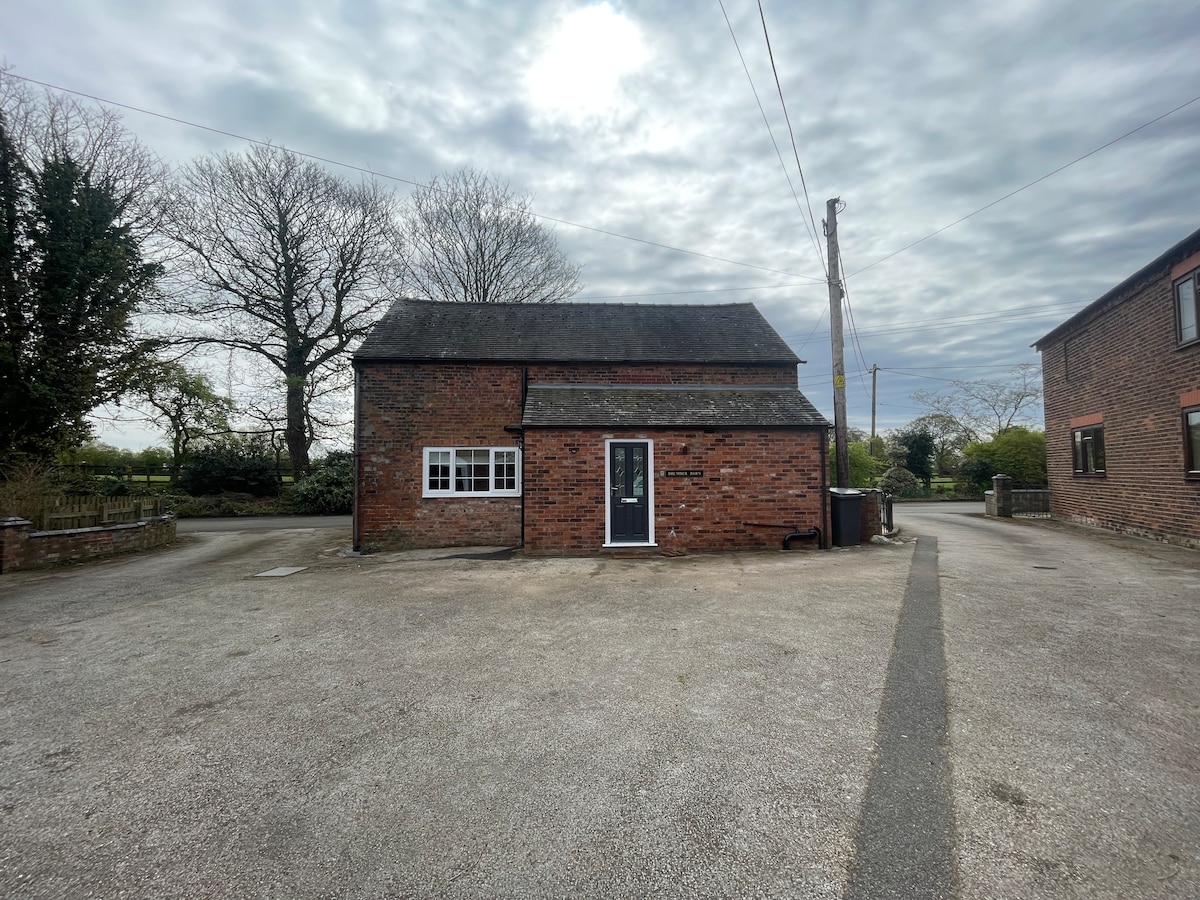 Countryside barn near Sandbach