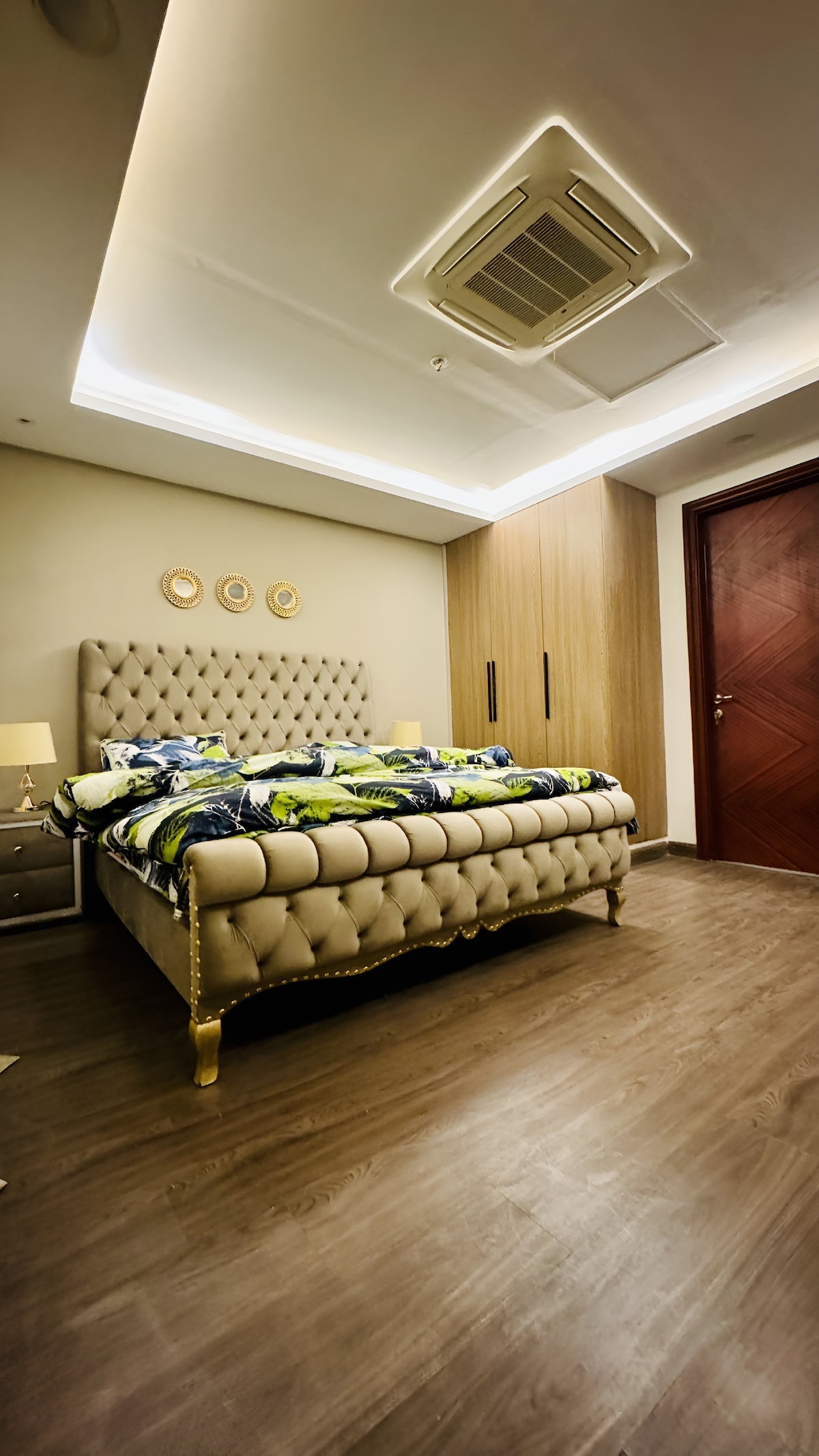 Luxe Homes 3BHK豪华套房GoldCrest购物中心DHA