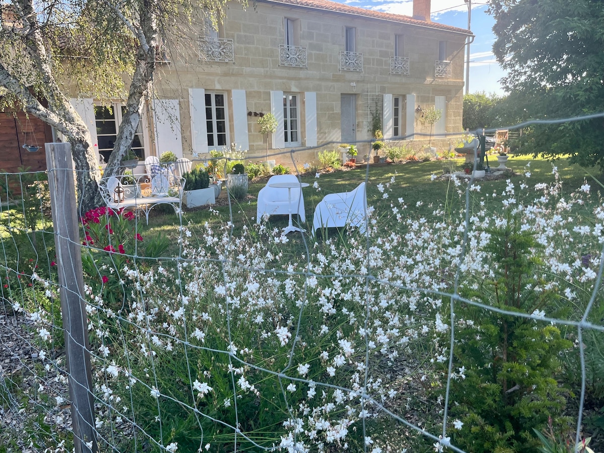 La Petite Maison dans les vignes