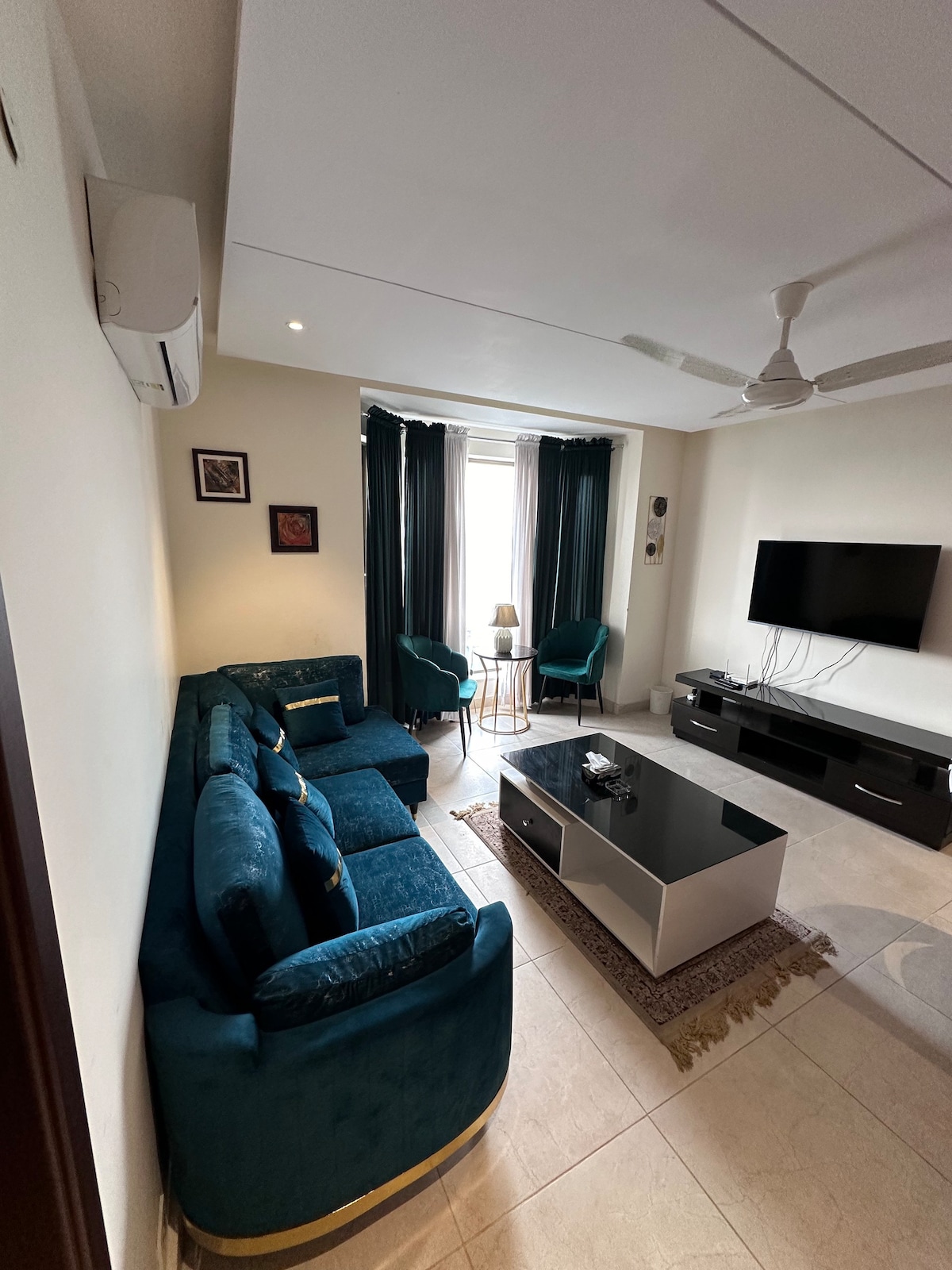 Deluxe | 1BHK retreat | Gulberg 3