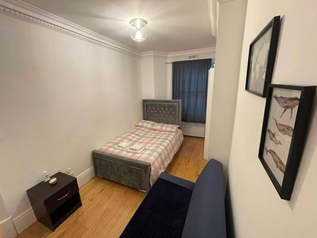 Private Double Room Short Walk to Marble Arch