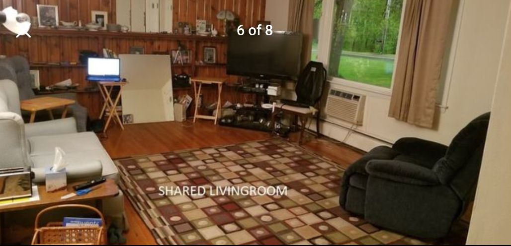 Sunny spacious room in a quiet home