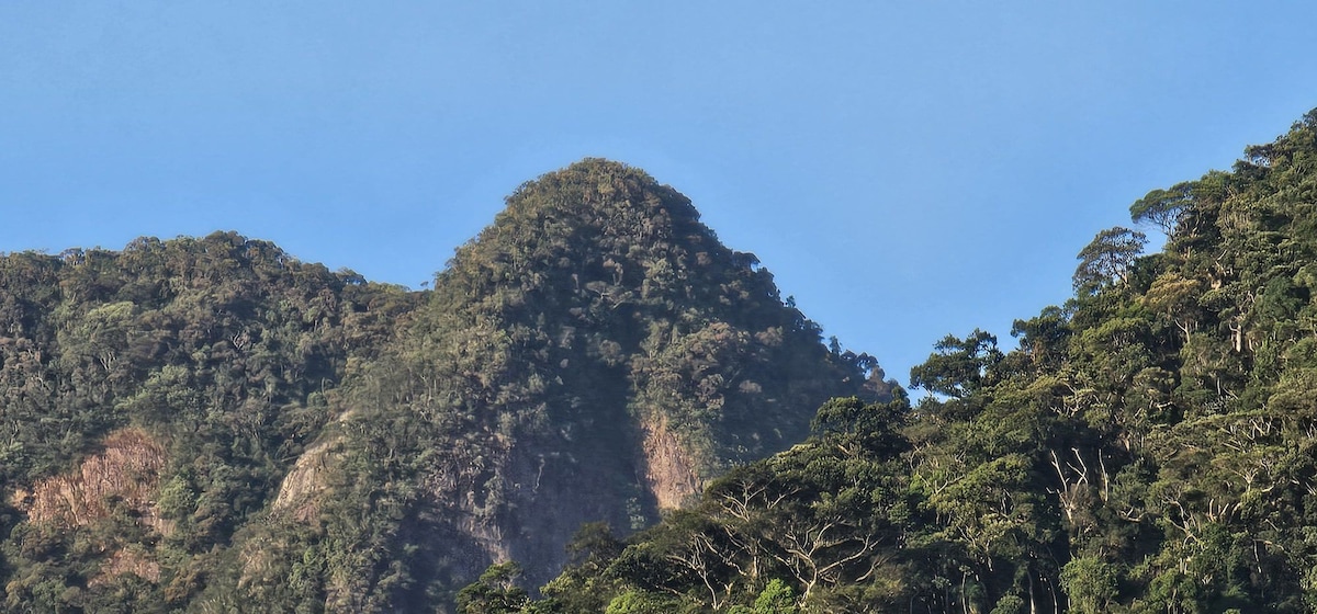 local paradisíaco, cachoeiras