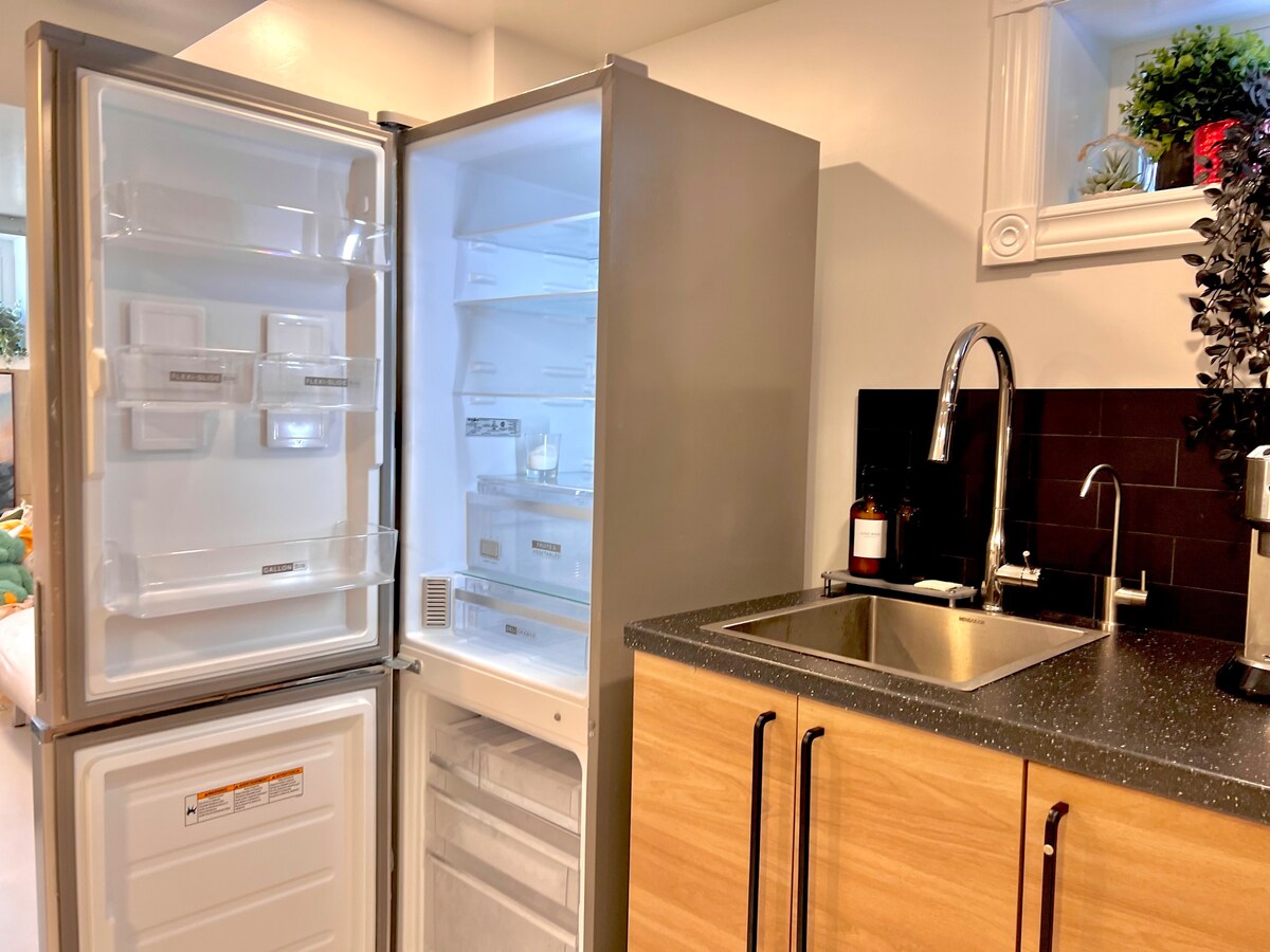 独立单间公寓：设施齐全的厨房，价格实惠！
