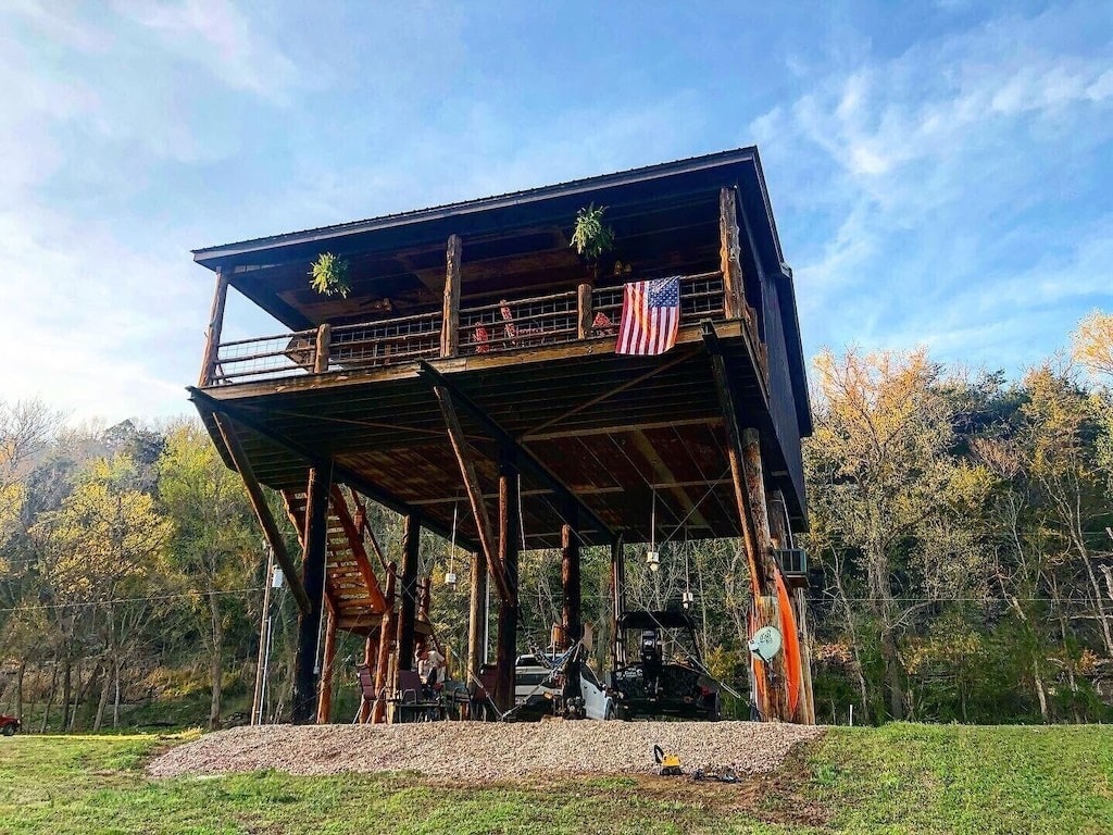 White River High Rise Riverfront Cabin