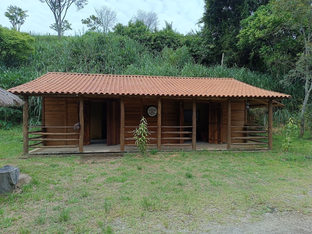 Casa cozinha, quarto, banheiro