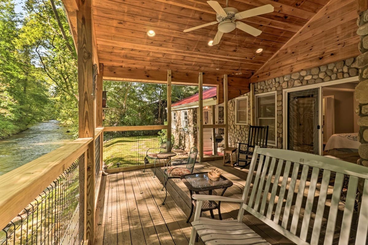 Creektime-Charming Cottage Close to Downtown