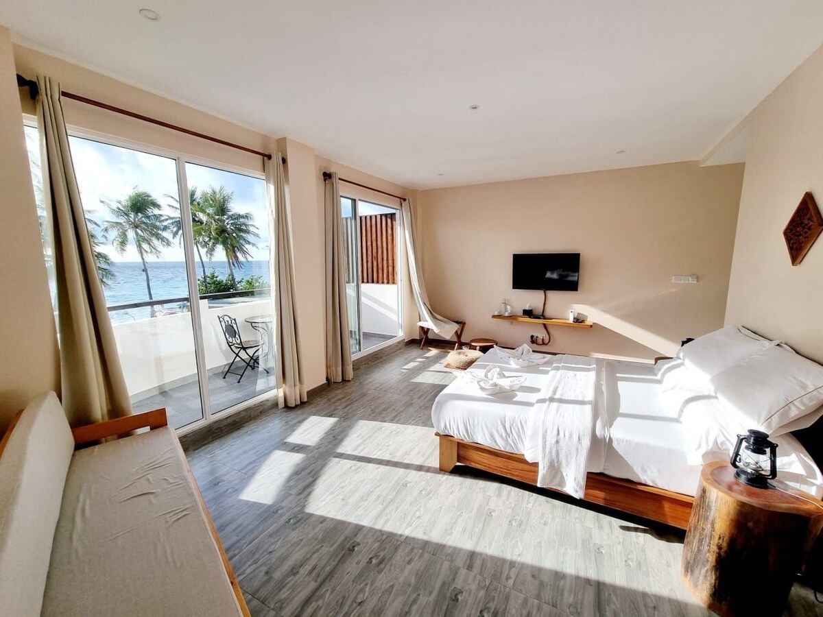 Sea View Suite With Bath tub