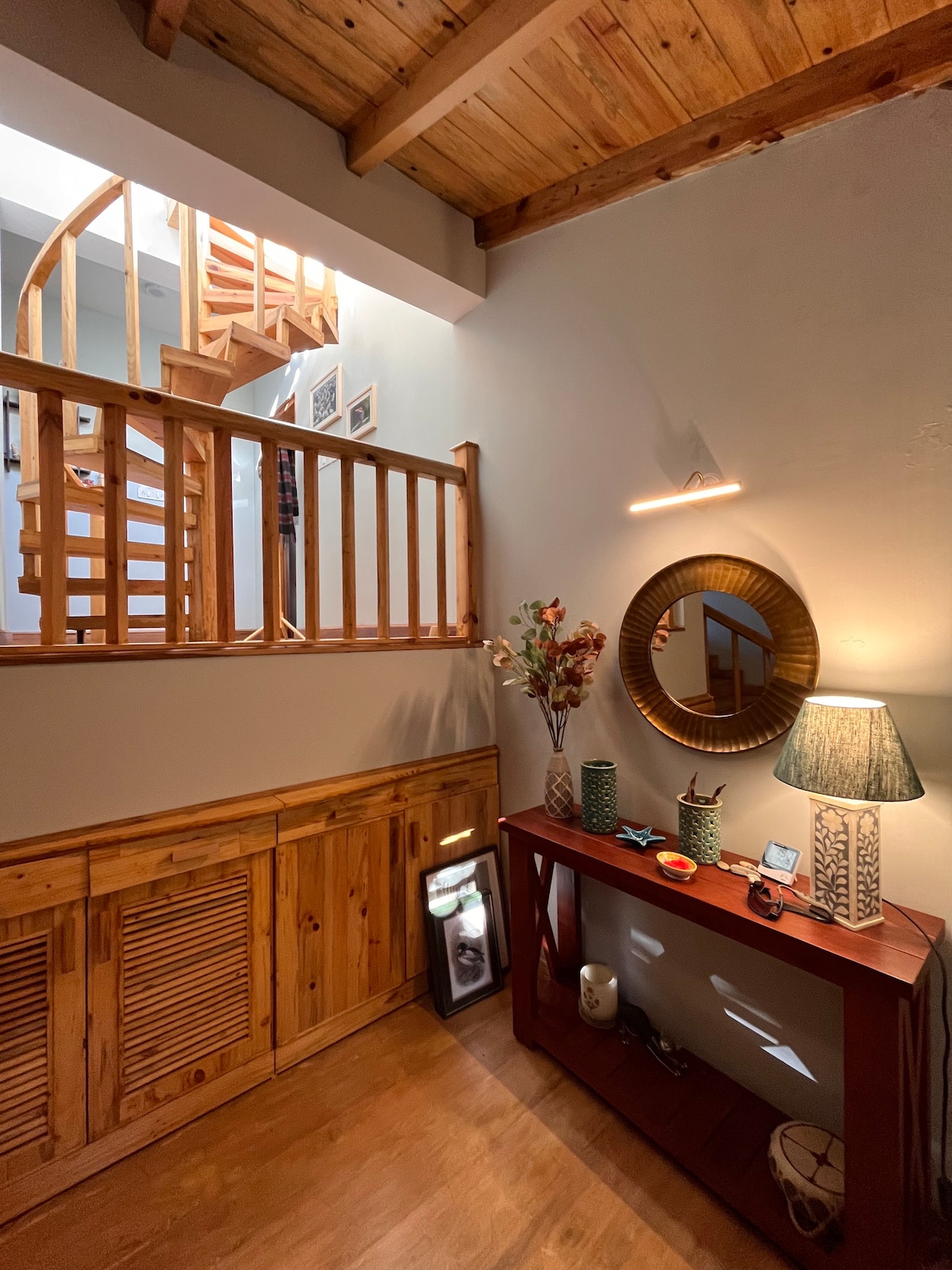 Wood Owl Cottage: tranquil retreat, majestic views