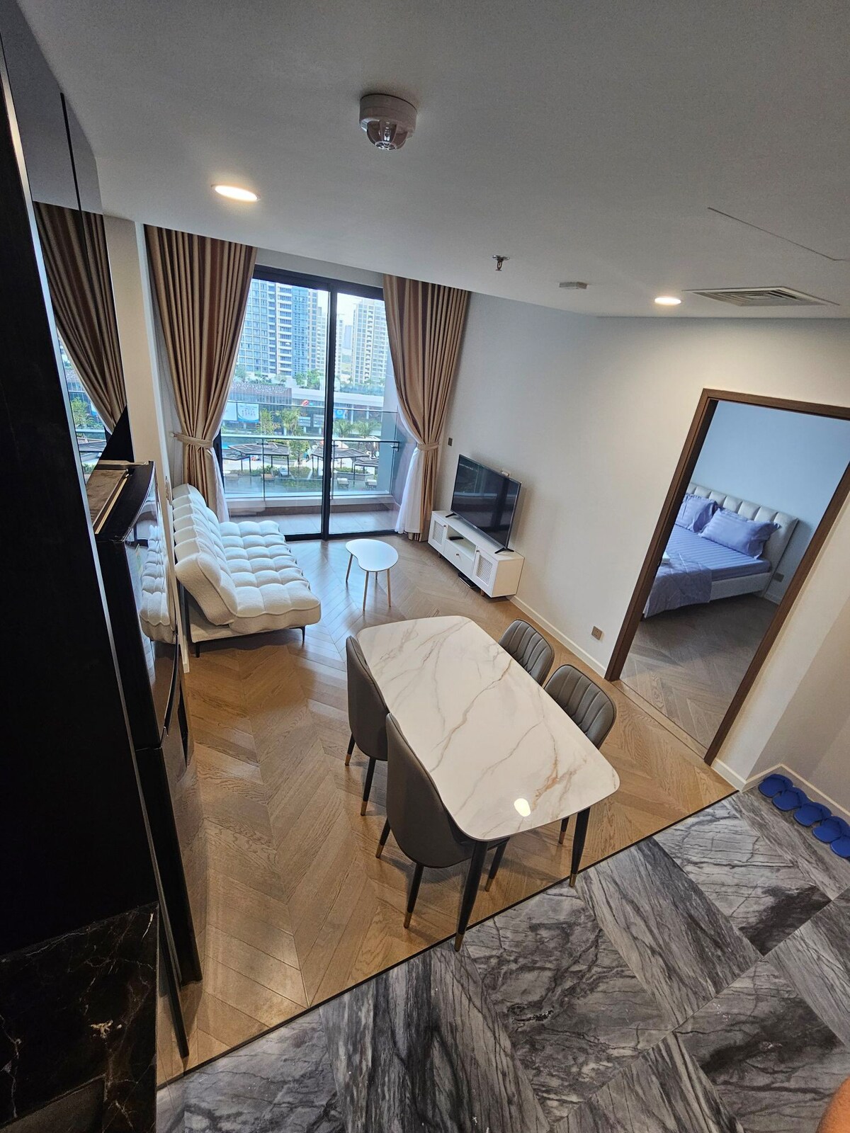 Lumière Riverside 2BR with infinity pool W1*.06