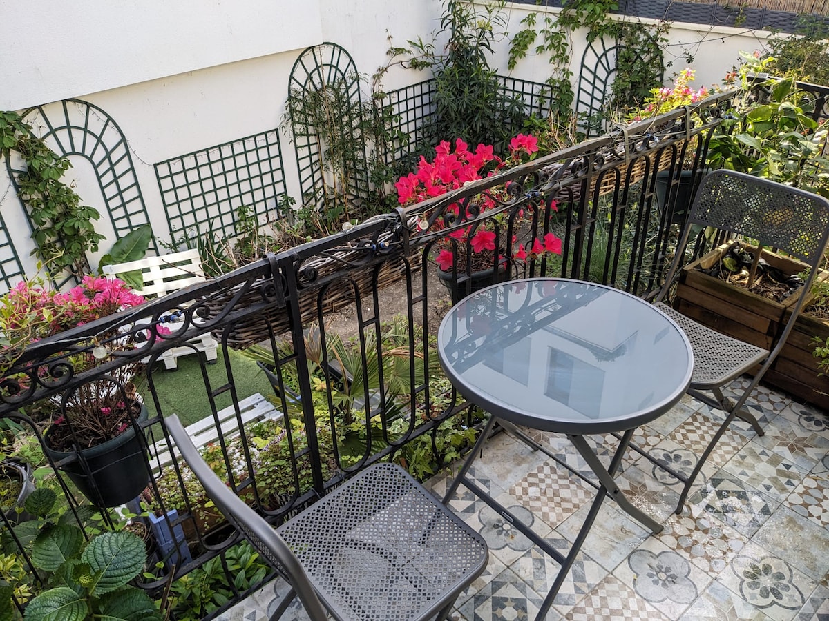 Maison rénovée avec jardinet près Paris 5’ métro