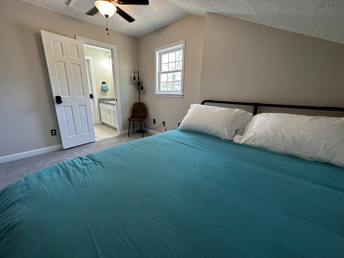 Queen Bed on Country Farm Near Campbell Raleigh