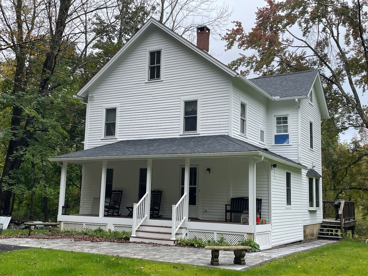 Charming home ready for fun and/or relaxation!