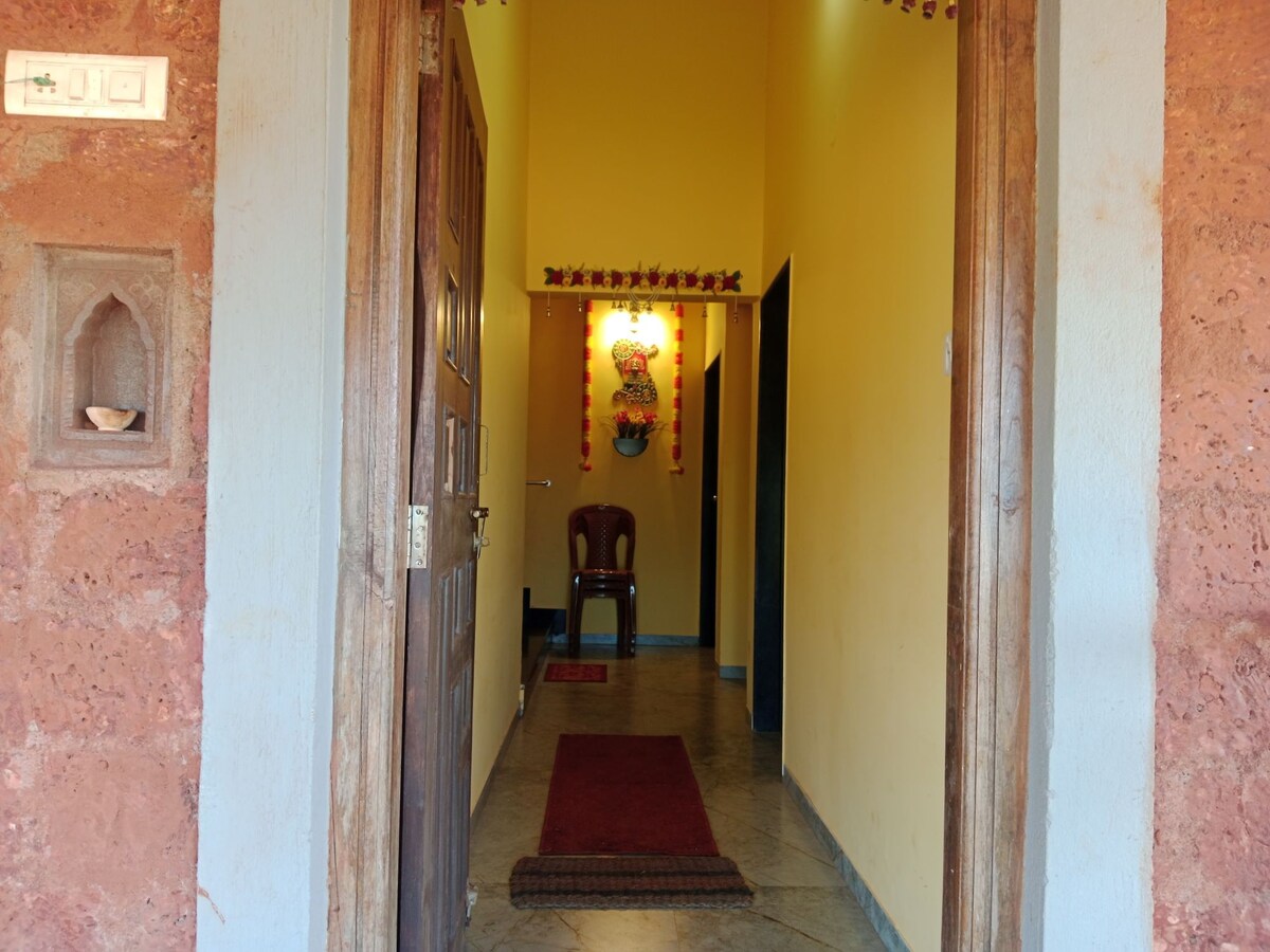 Fulora Guesthouse, Room4, Dapoli