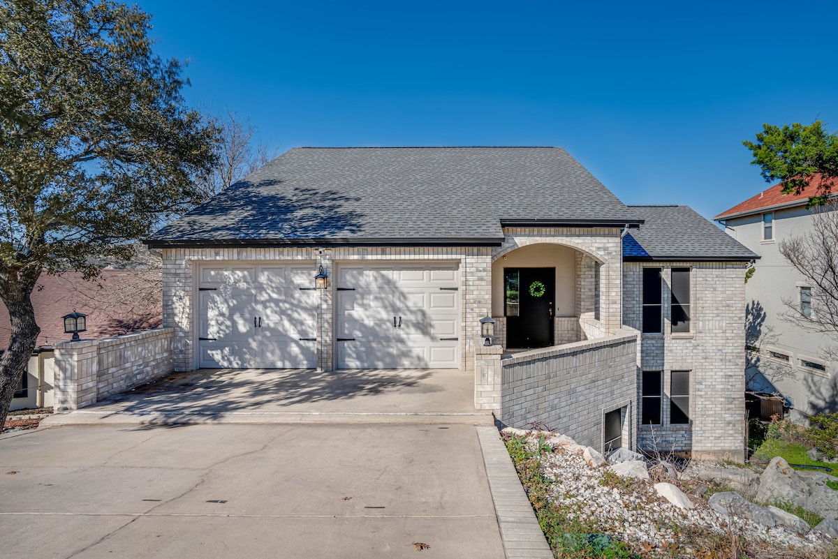 Modern home in San Antonio