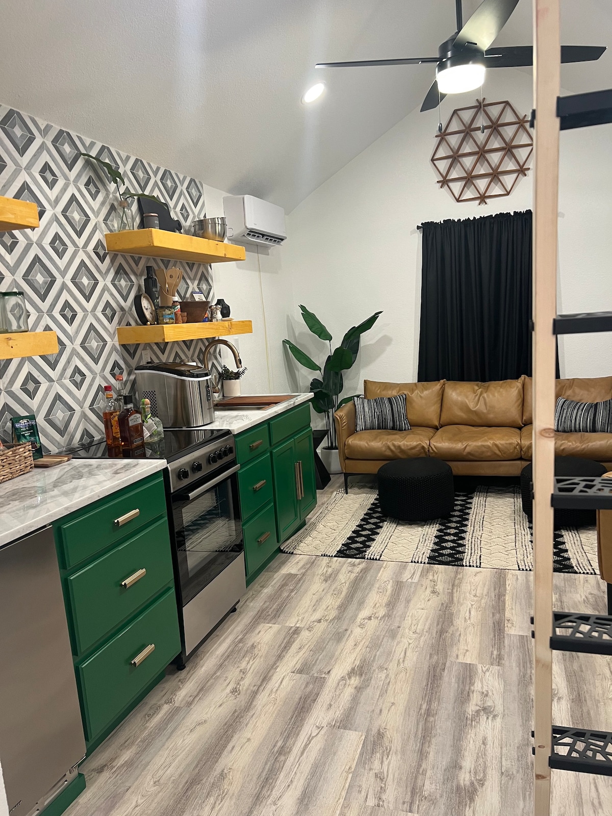 Emma’s Place - Tiny Home Near Winstar