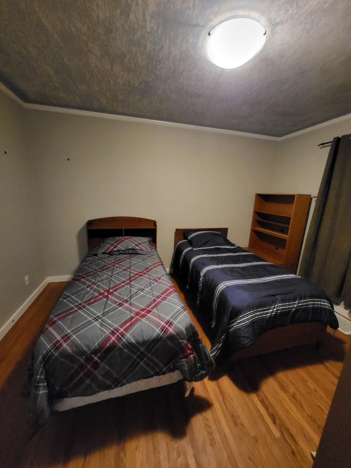 独立卧室，配备3张单人床