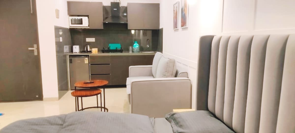 Compact studio close to airport