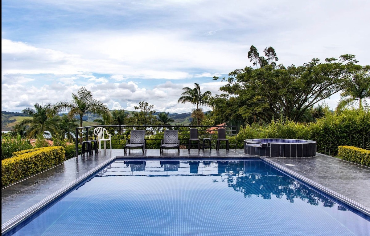 Hermosa finca campestre vista al lago