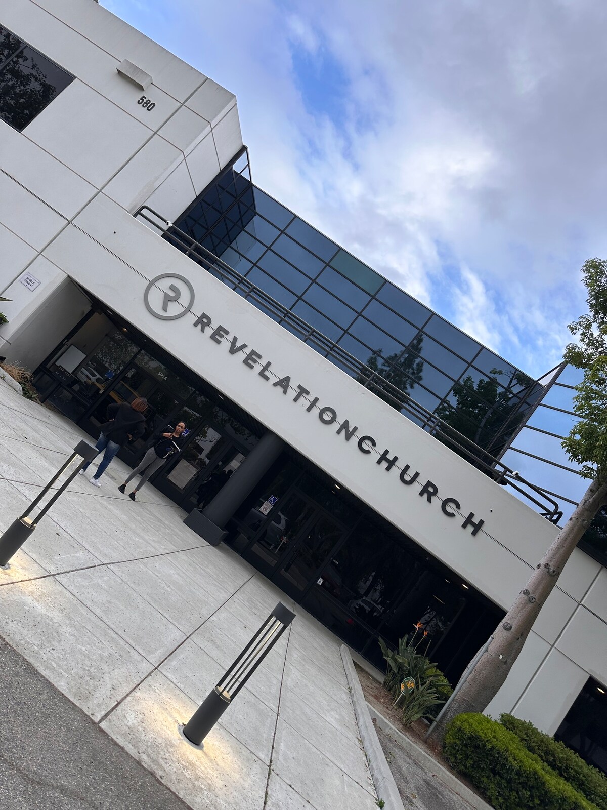 西米（ Simi ）中央客房距离革命教堂（ Revolution Church ） 3分钟