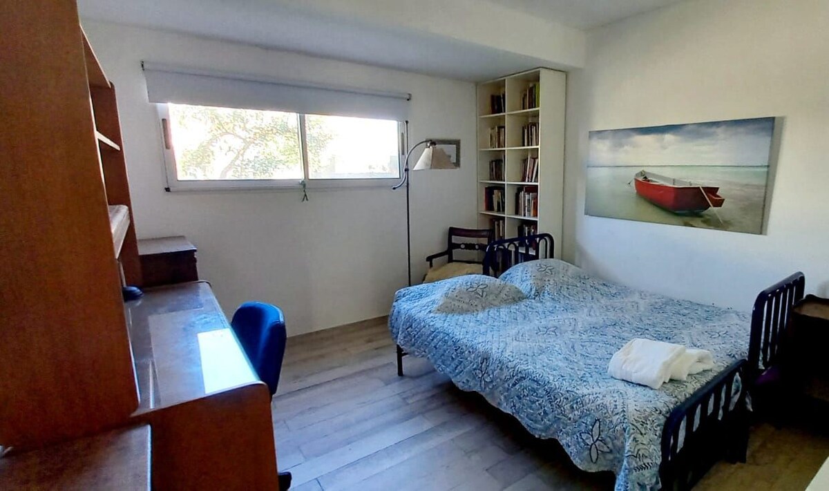 Dormitorio y estudio, en familia