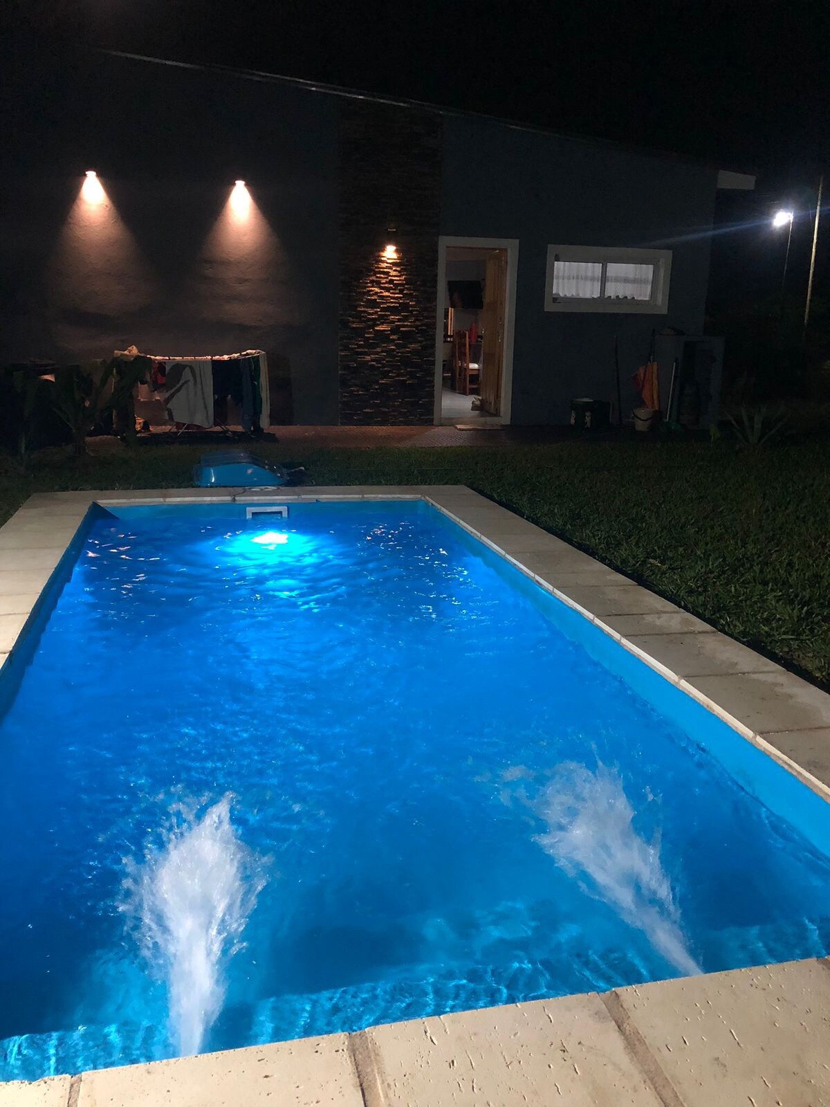林孔泳池别墅（ Rincón Pool House ）