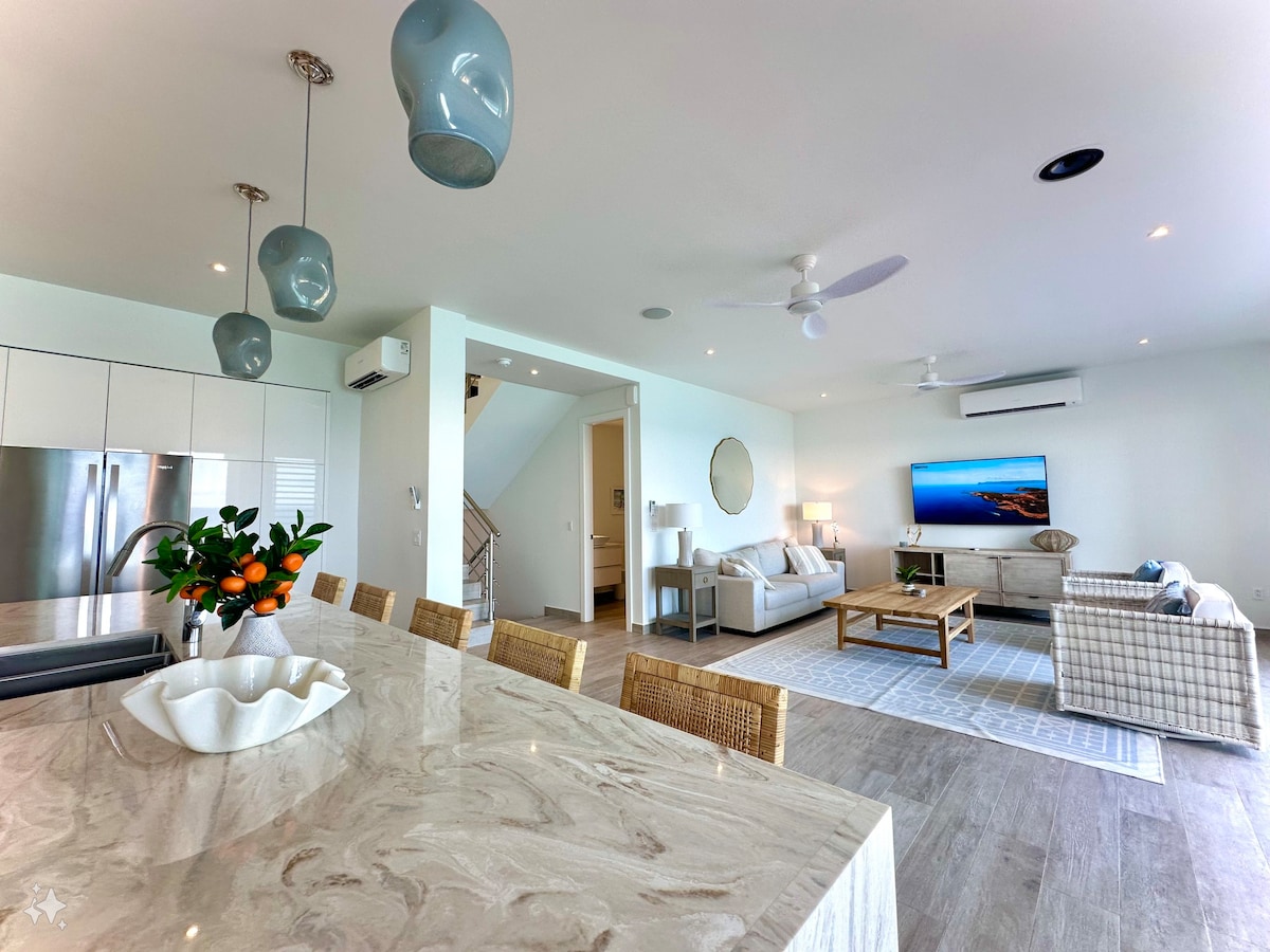 *New* SeaBreeze Luxury Villa Indigo Bay St Maarten